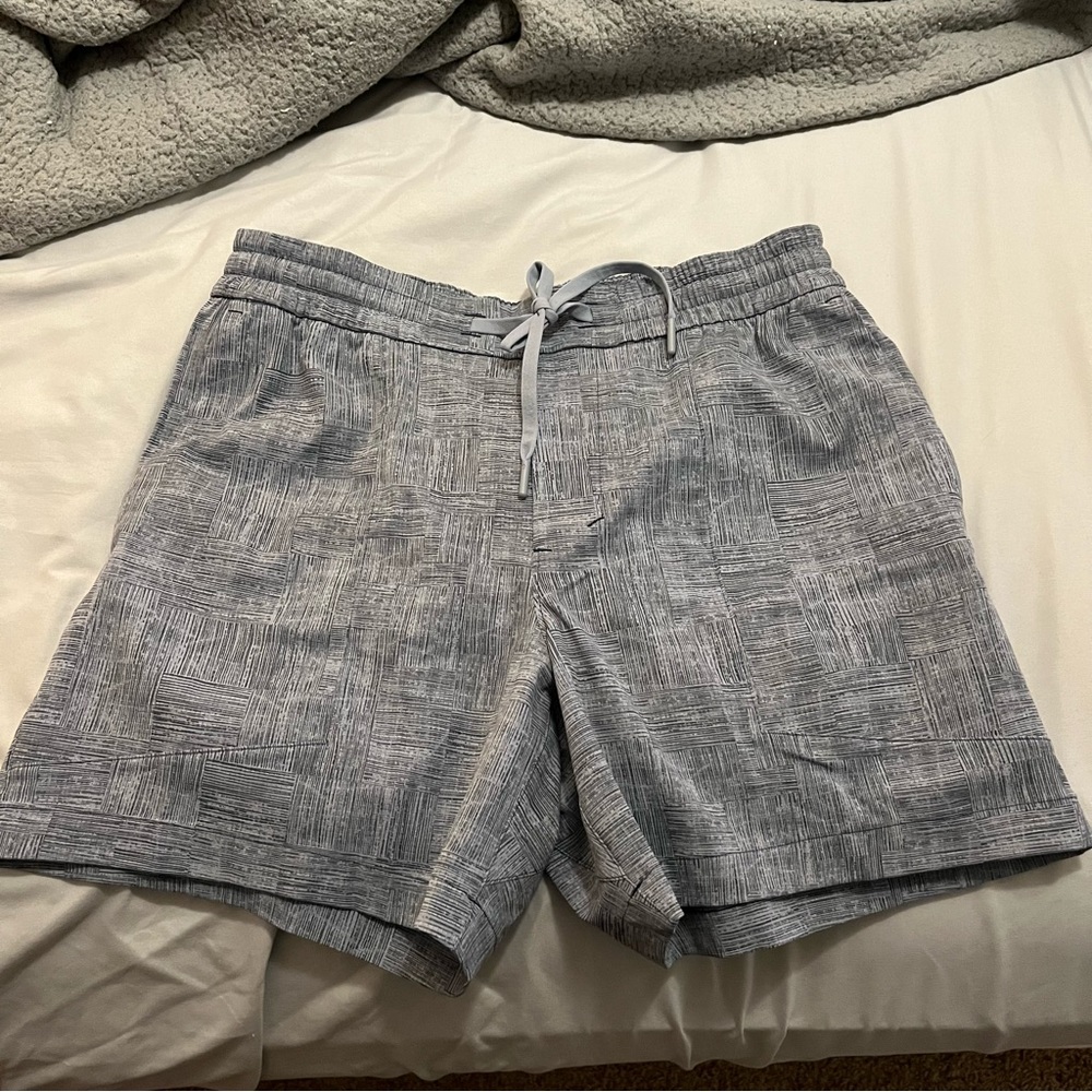 Lululemon | Medium | Blue | 5” Inseam | Bowline Short (Stretch Ripstop)